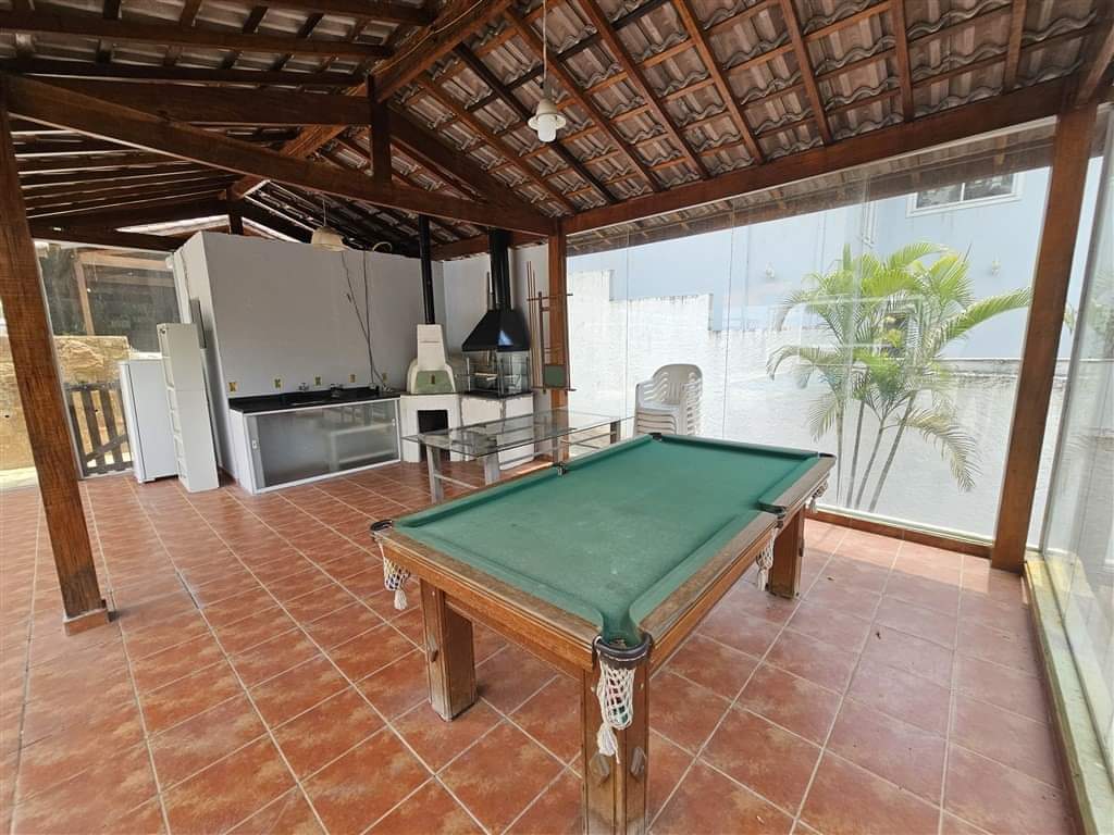 Casa em condomínio 