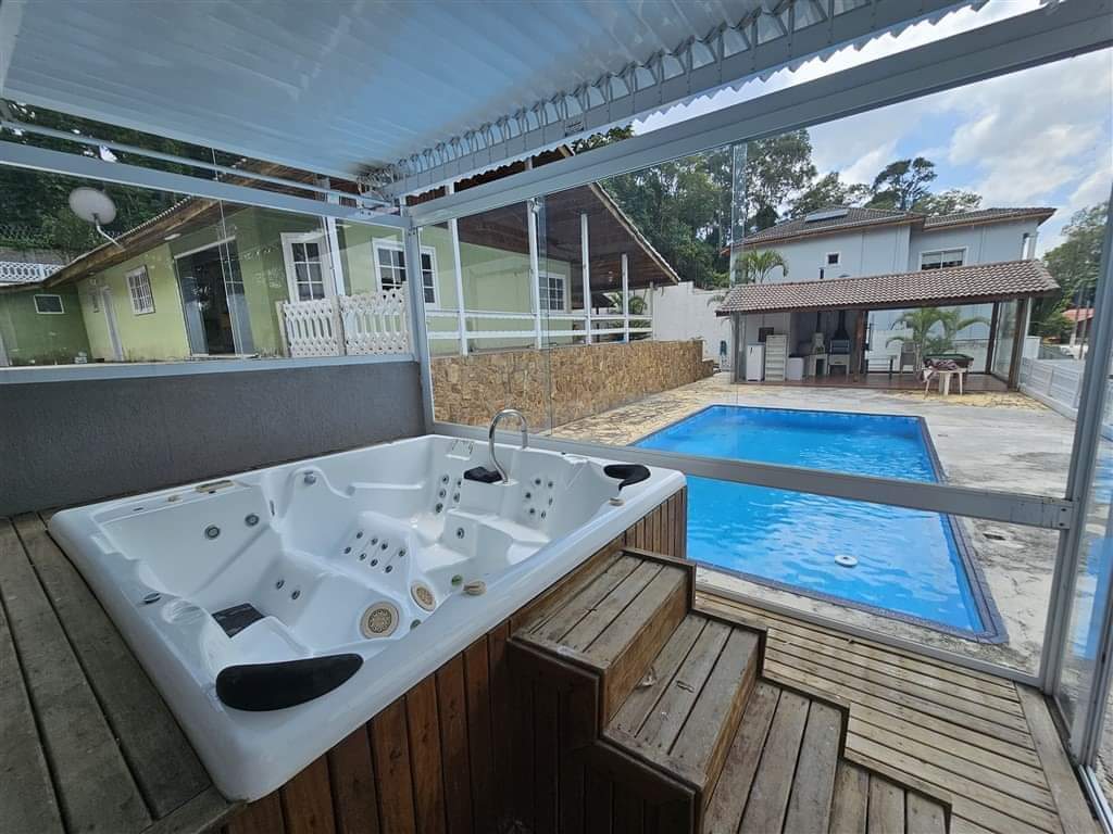Casa em condomínio 