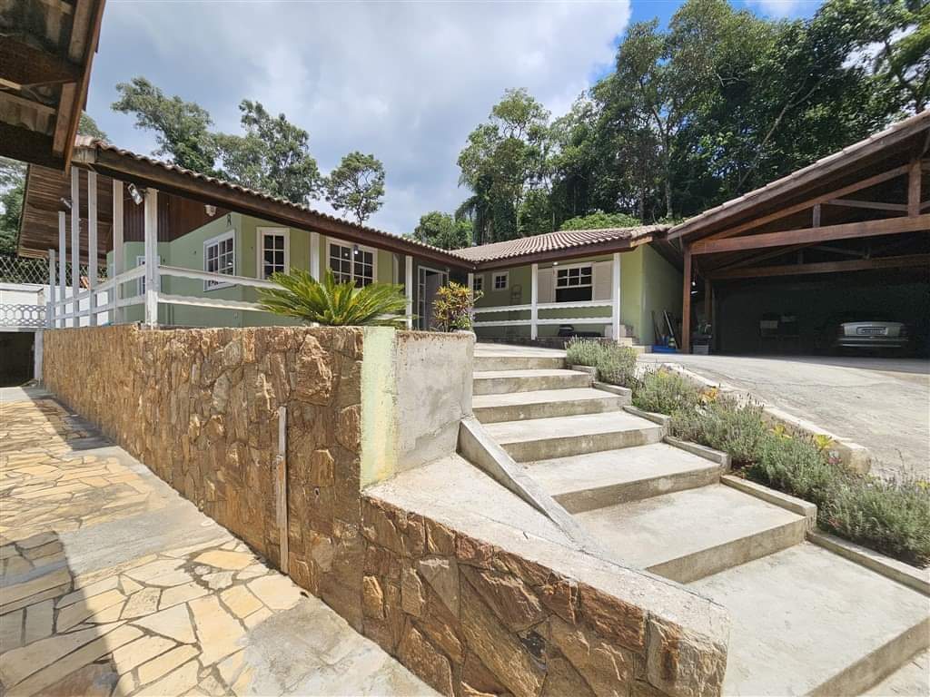 Casa em condomínio 