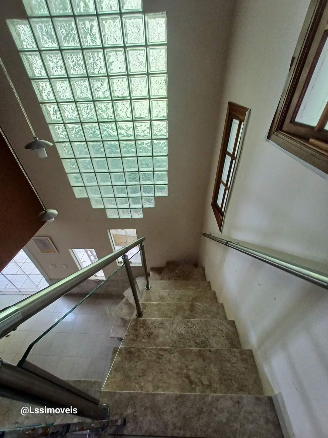 CASA EM CONDOMÍNIO PARA VENDA  - ALUGADA NO MOMENTO