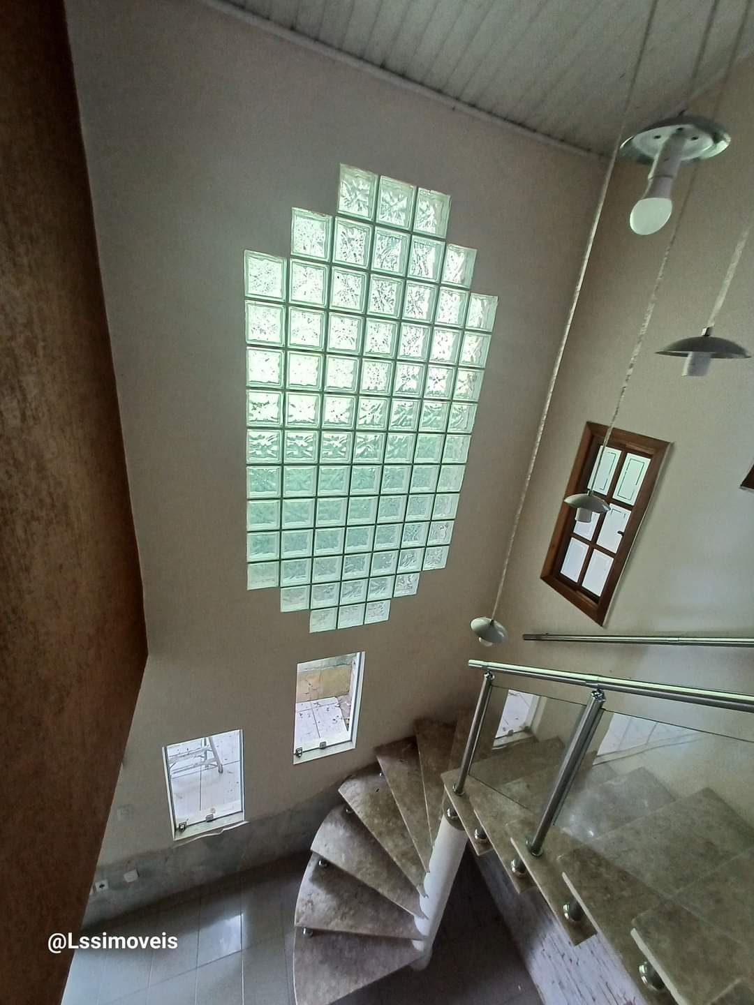 CASA EM CONDOMÍNIO PARA VENDA  - ALUGADA NO MOMENTO