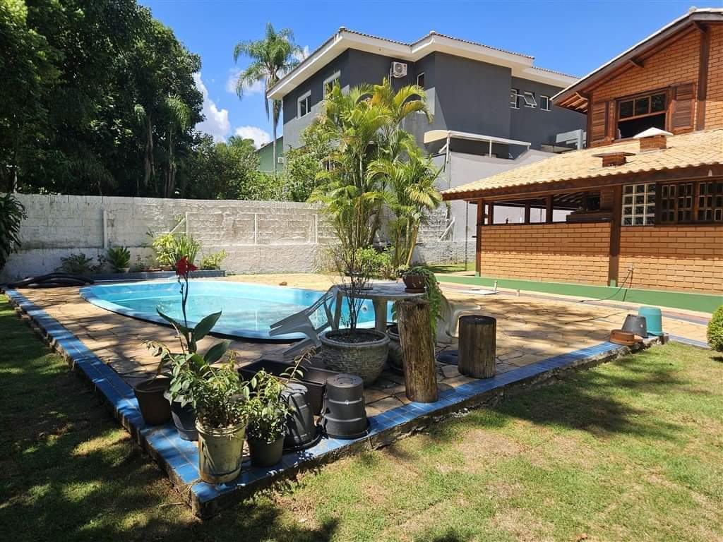 Casa em condomínio