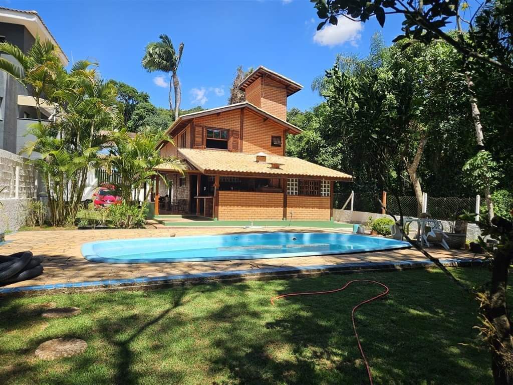 Casa em condomínio