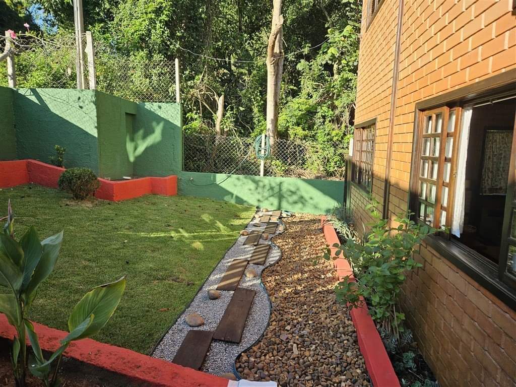 Casa em condomínio