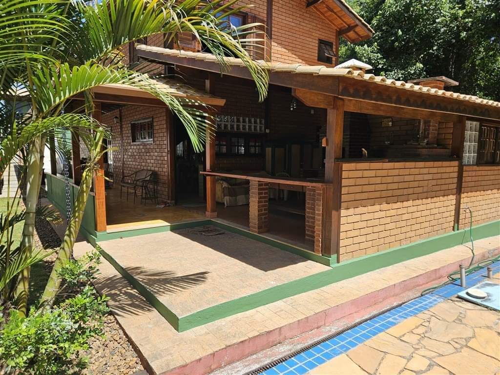 Casa em condomínio