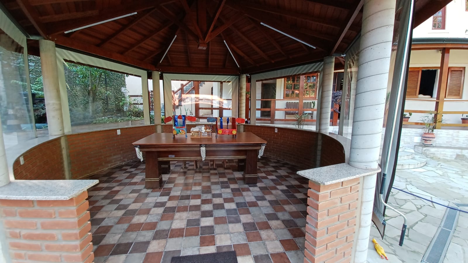 Casa em condomínio