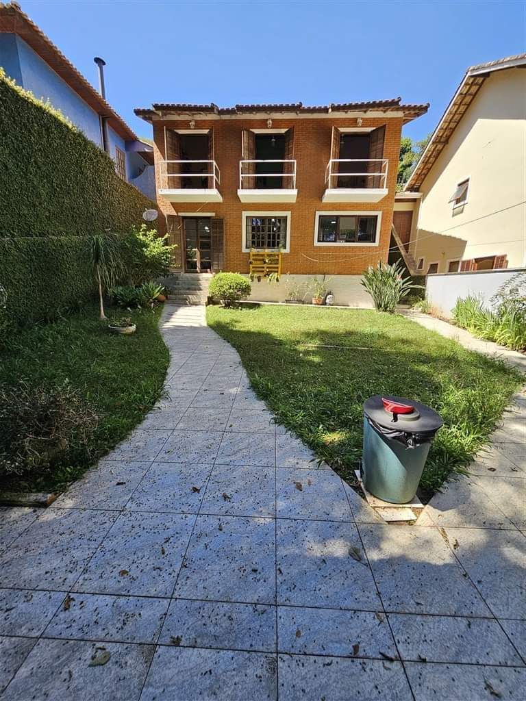 Casa em condomínio