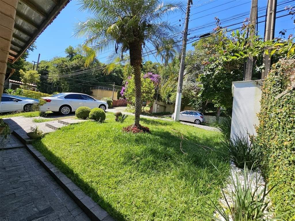 Casa em condomínio