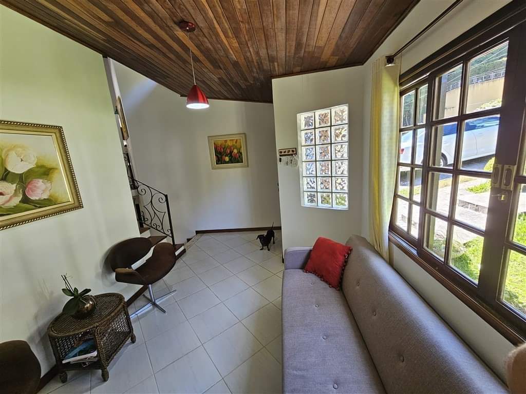 Casa em condomínio