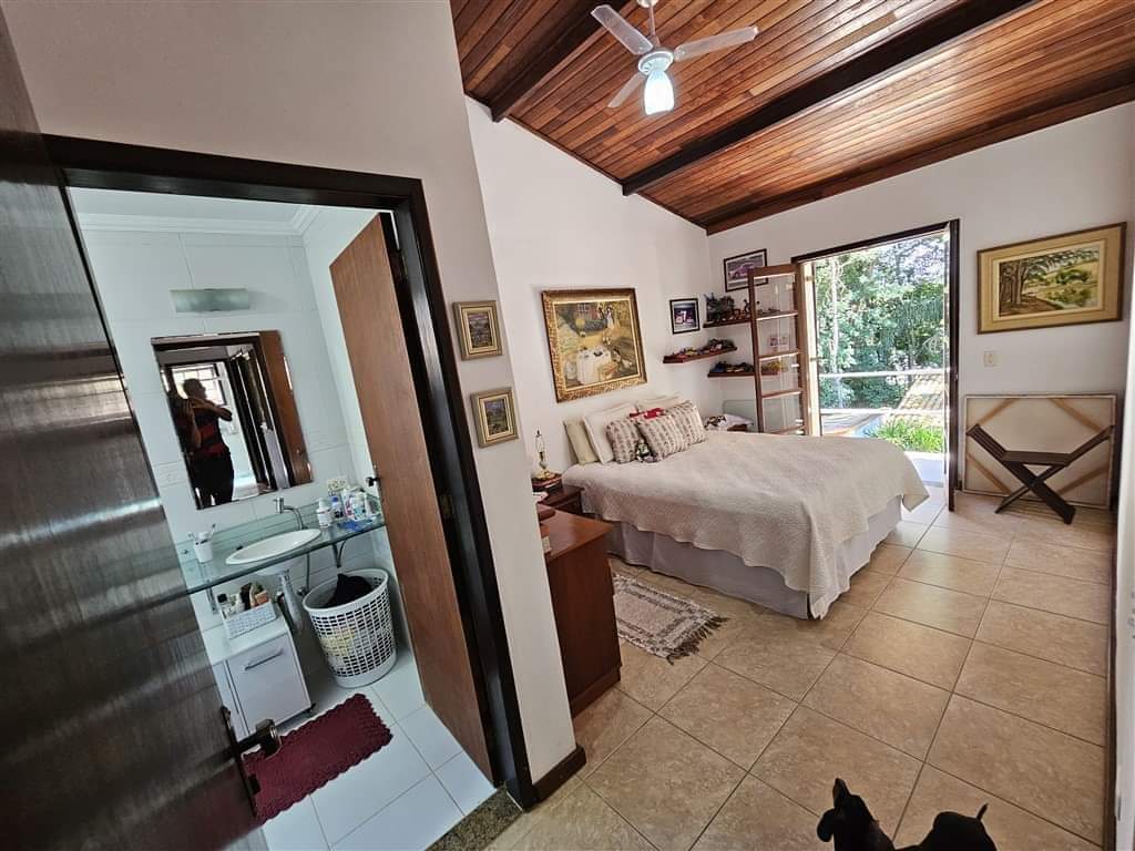 Casa em condomínio