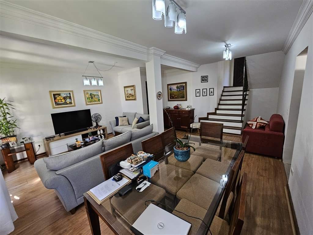 Casa em condomínio