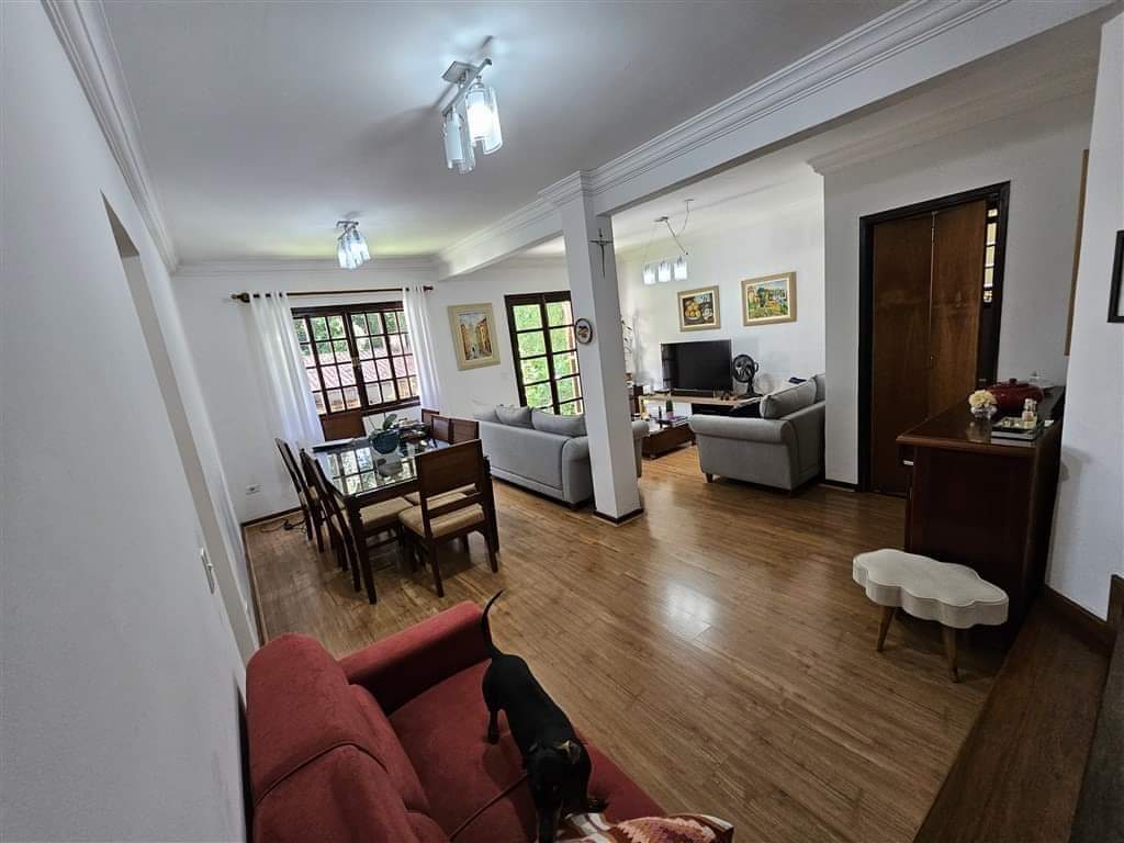 Casa em condomínio