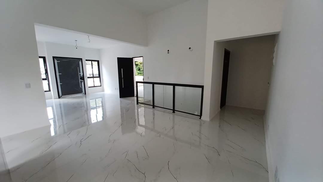 Casa em condomínio