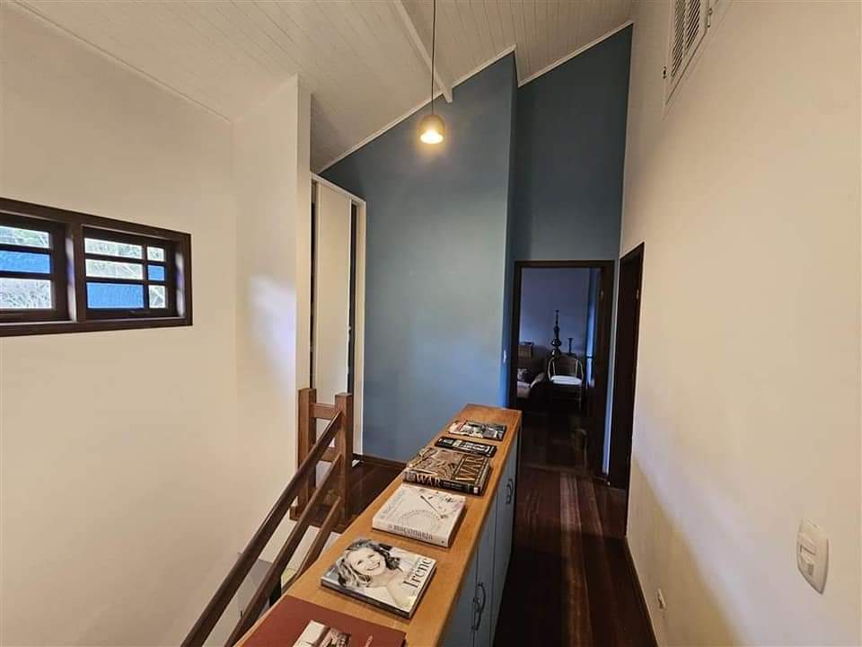 CASA EM CONDOMÍNIO