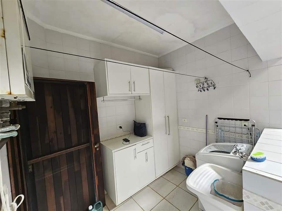 CASA EM CONDOMÍNIO