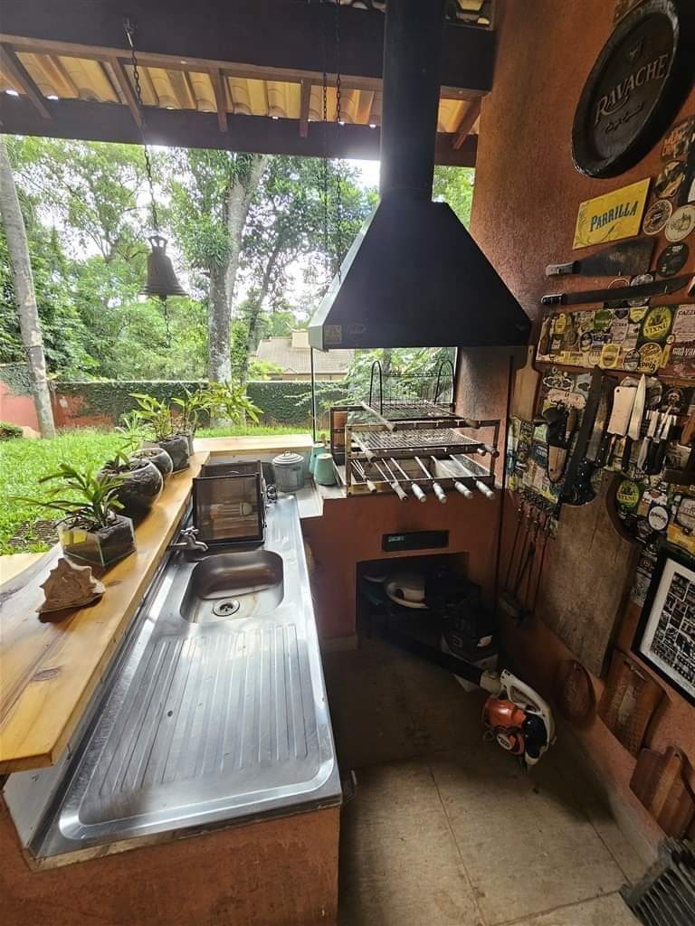 CASA EM CONDOMÍNIO