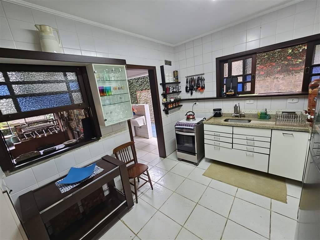 CASA EM CONDOMÍNIO