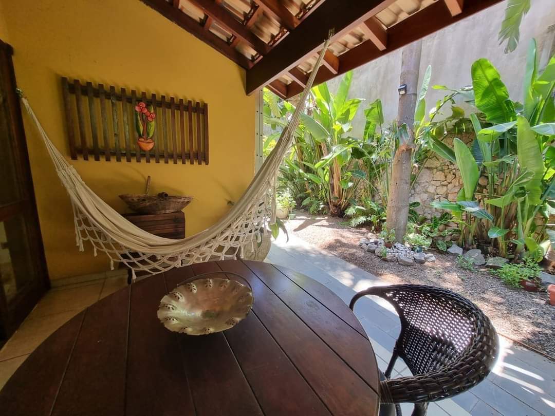 CASA EM CONDOMÍNIO