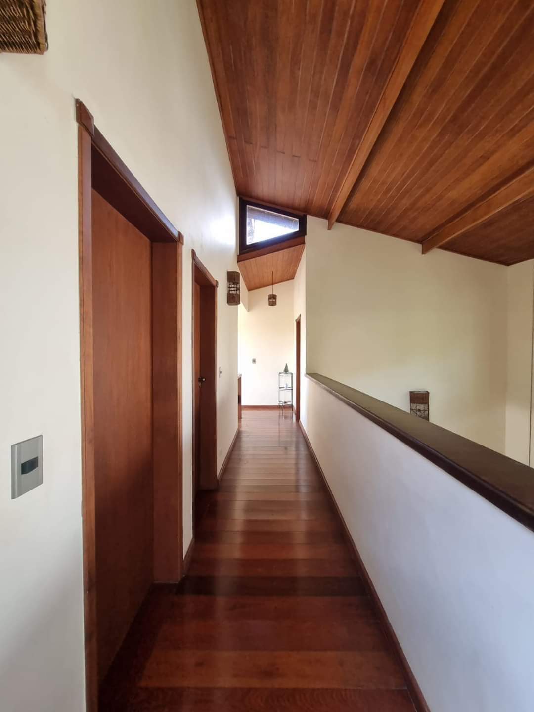 CASA EM CONDOMÍNIO