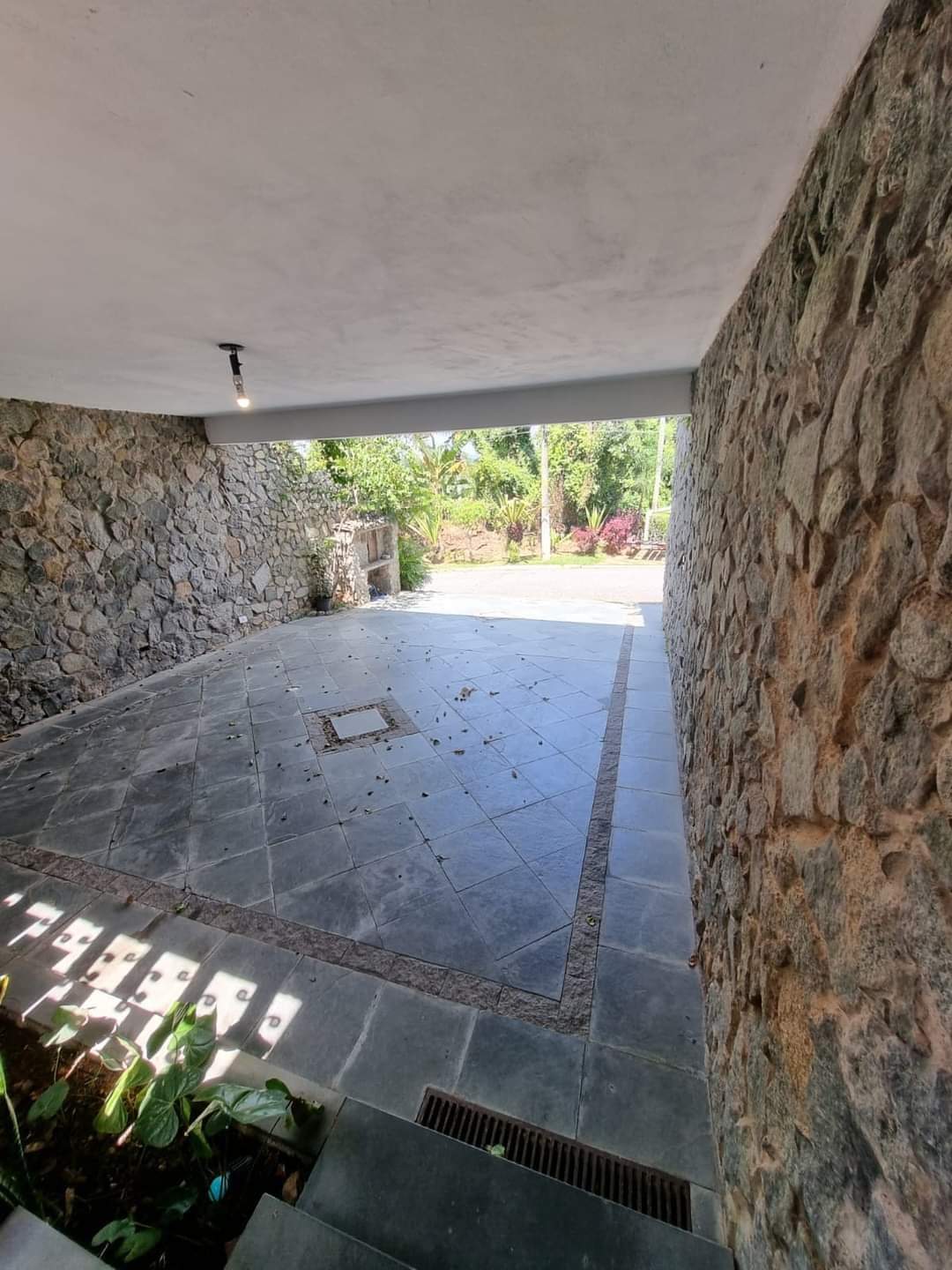 CASA EM CONDOMÍNIO