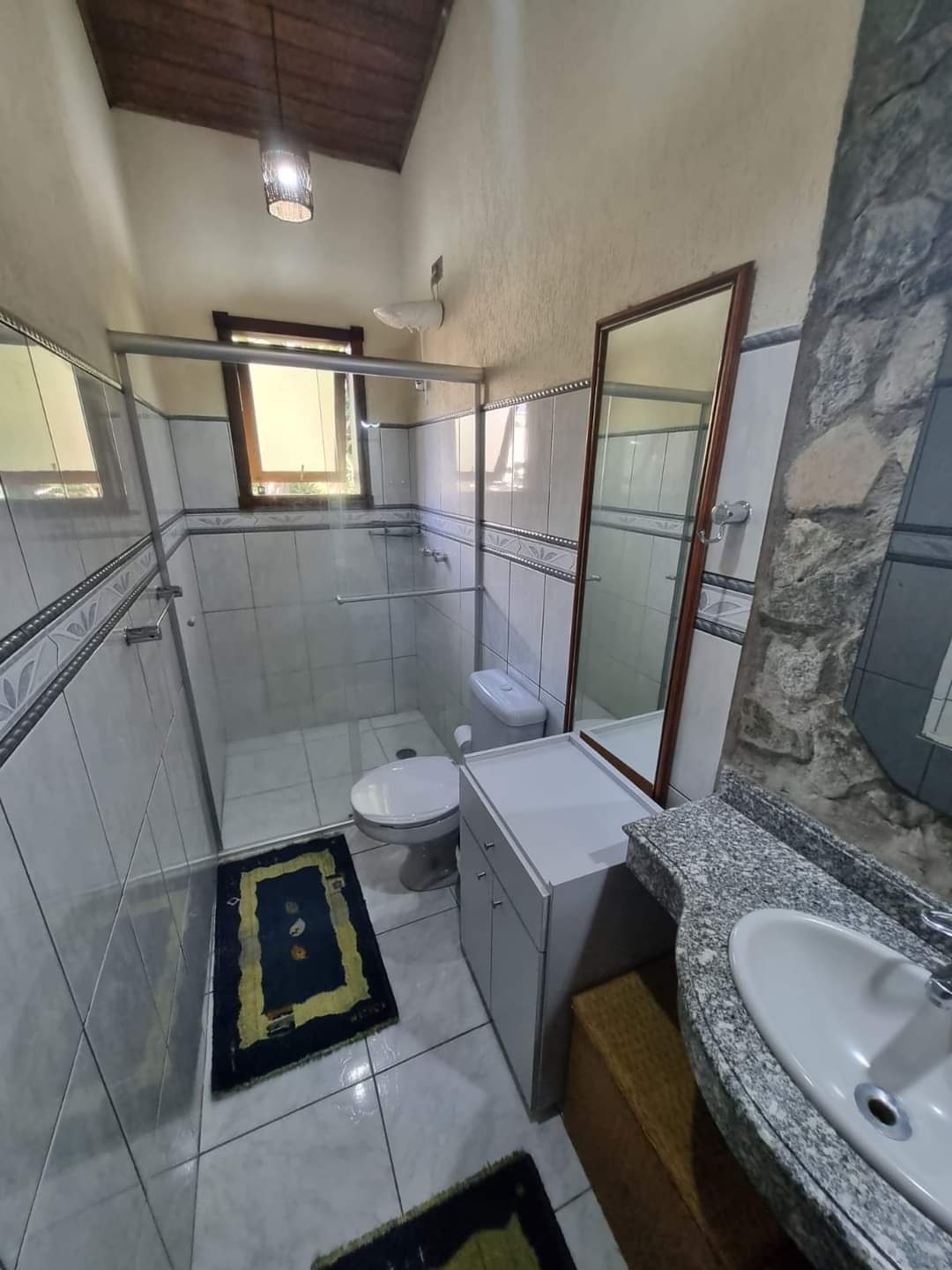 CASA EM CONDOMÍNIO