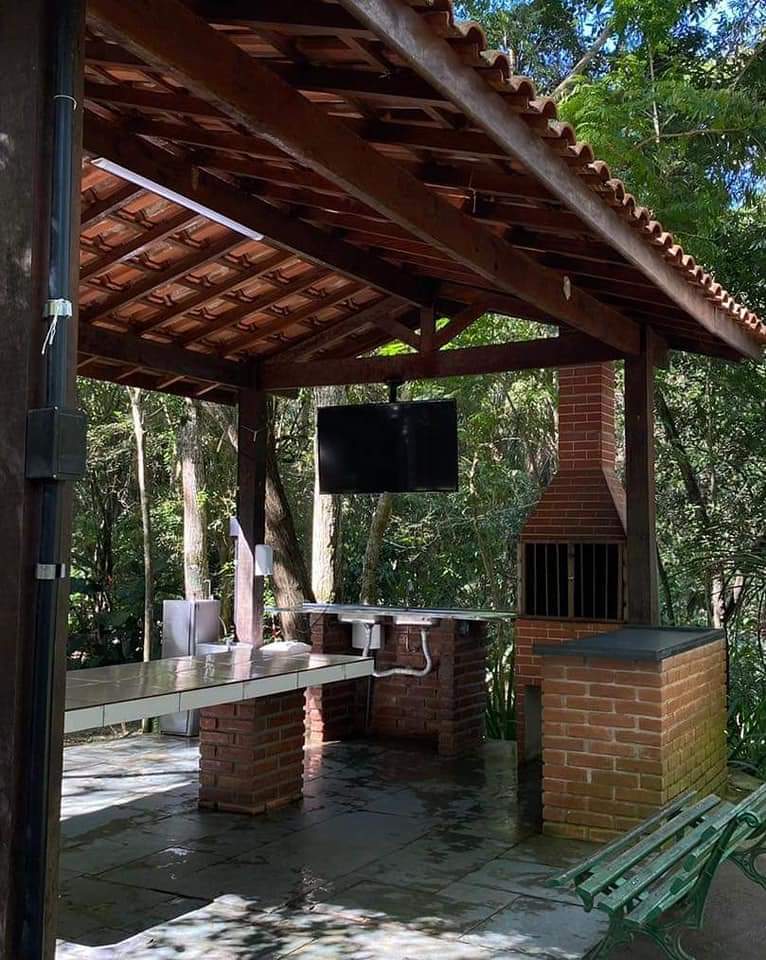 CASA EM CONDOMÍNIO