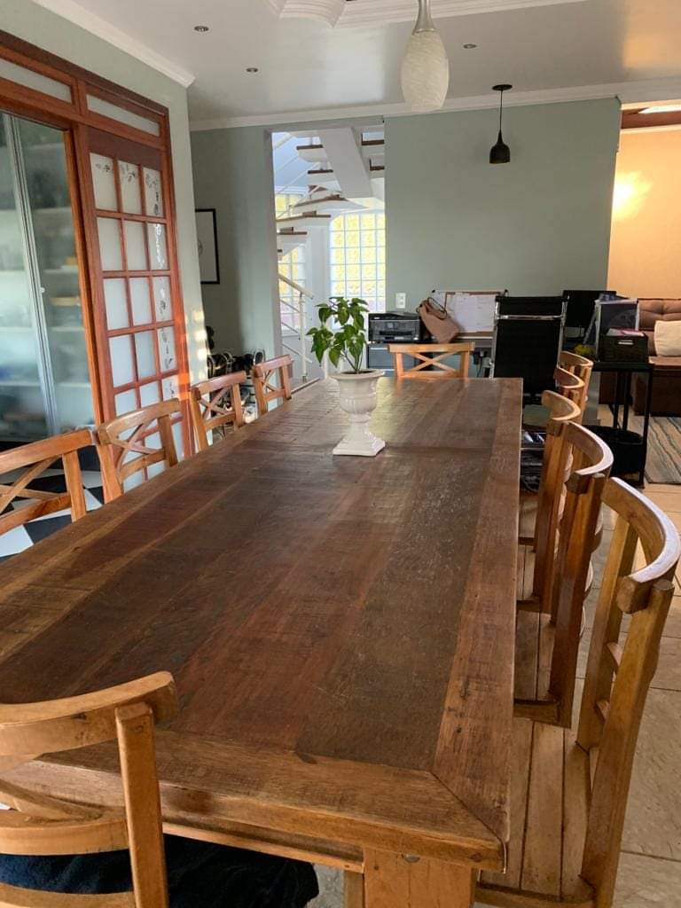 CASA EM CONDOMÍNIO