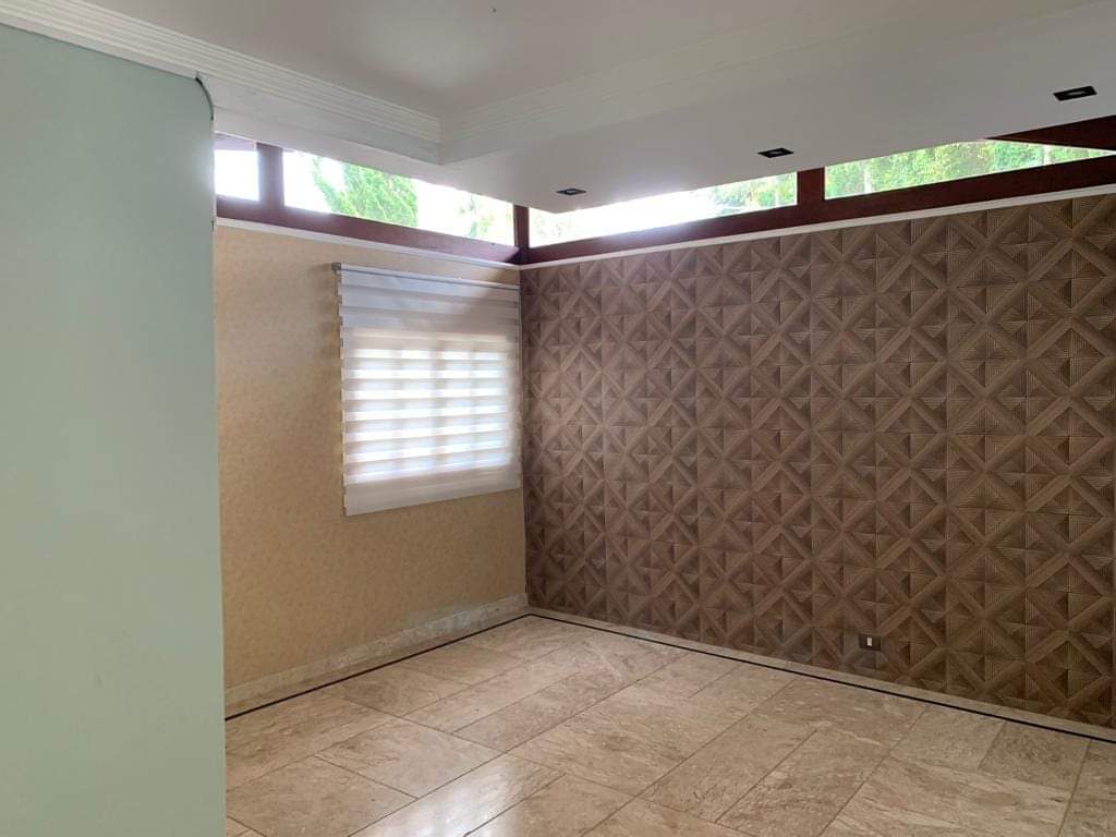 CASA EM CONDOMÍNIO