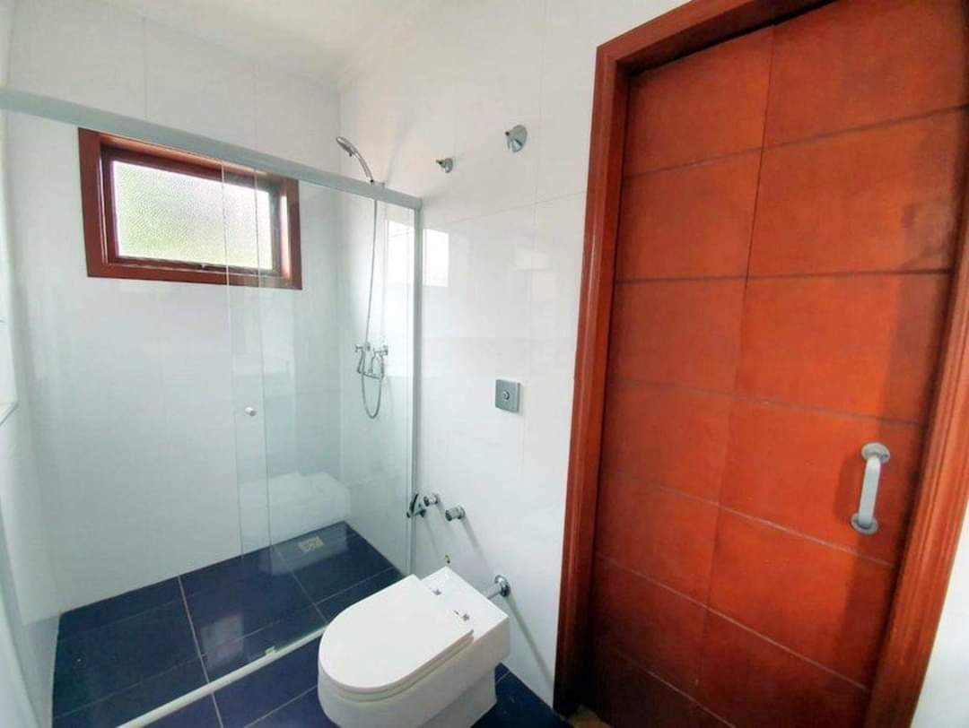 CASA EM CONDOMÍNIO