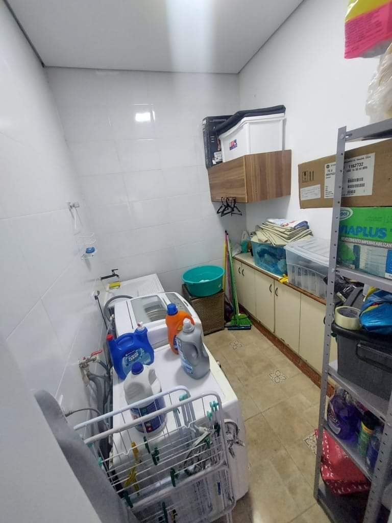 CASA EM CONDOMÍNIO