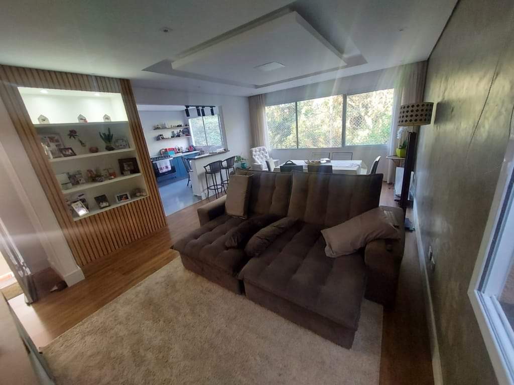 CASA EM CONDOMÍNIO