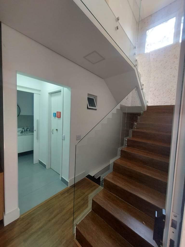 CASA EM CONDOMÍNIO