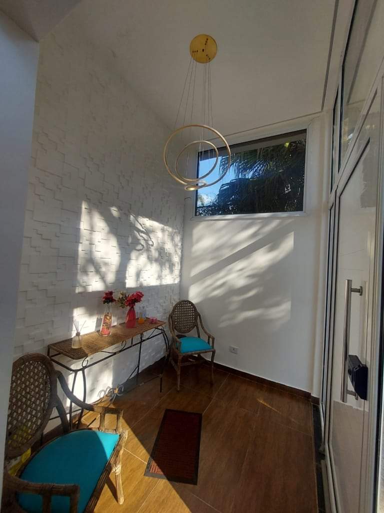 CASA EM CONDOMÍNIO