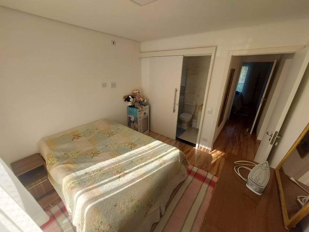 CASA EM CONDOMÍNIO