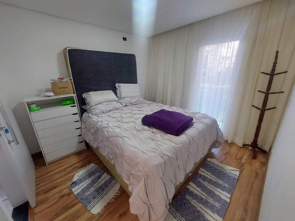 CASA EM CONDOMÍNIO