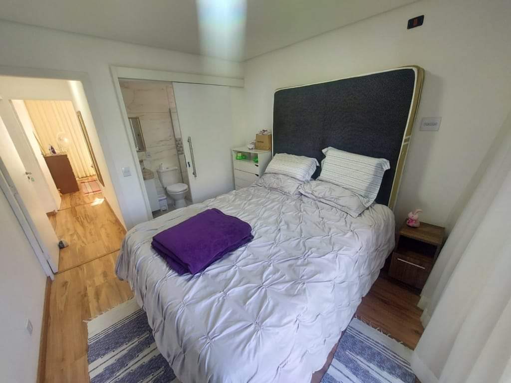 CASA EM CONDOMÍNIO