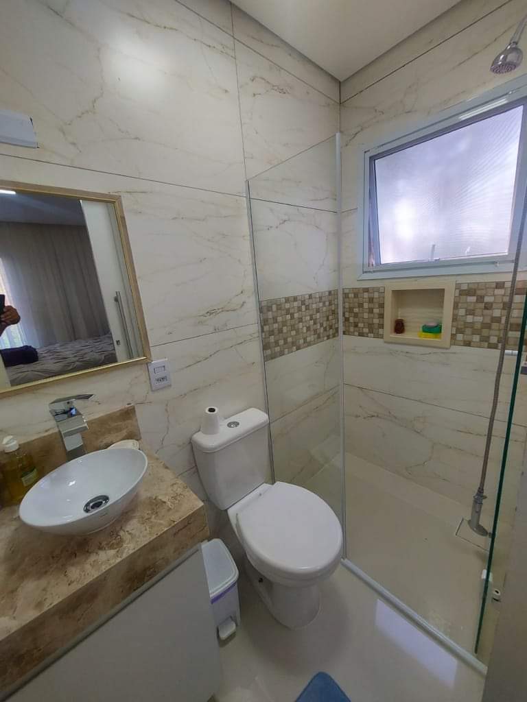 CASA EM CONDOMÍNIO