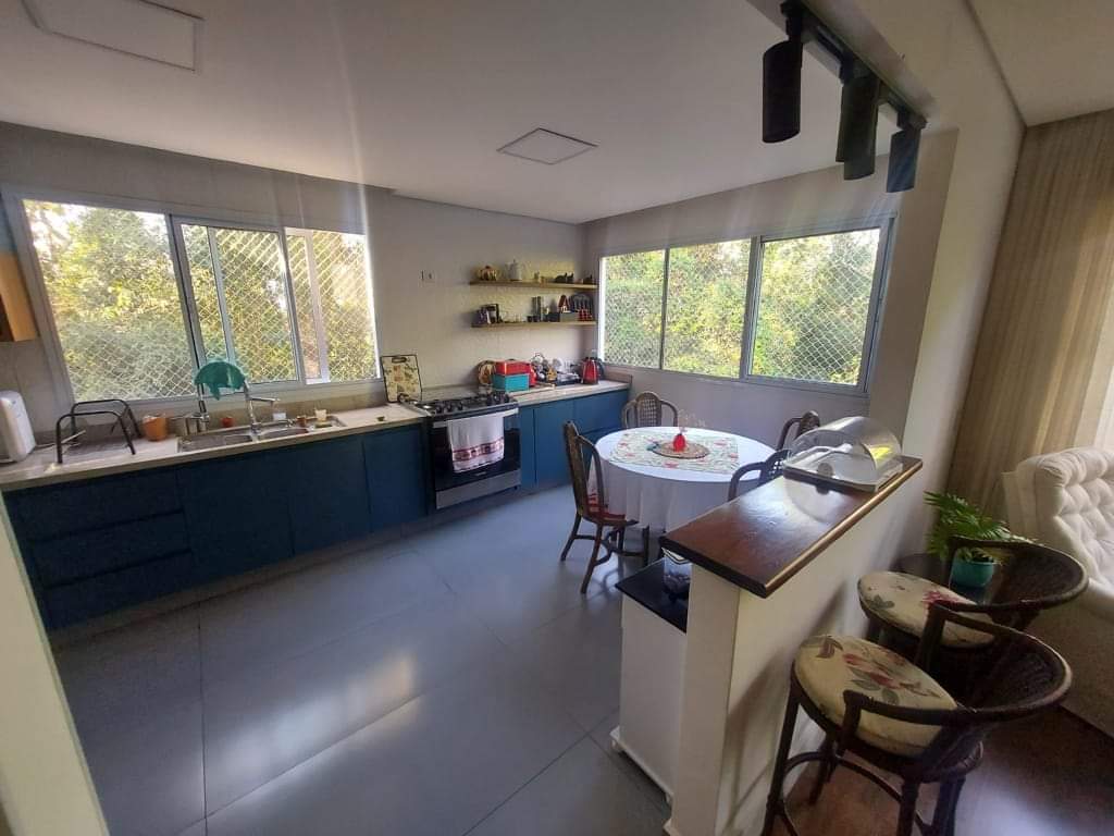 CASA EM CONDOMÍNIO