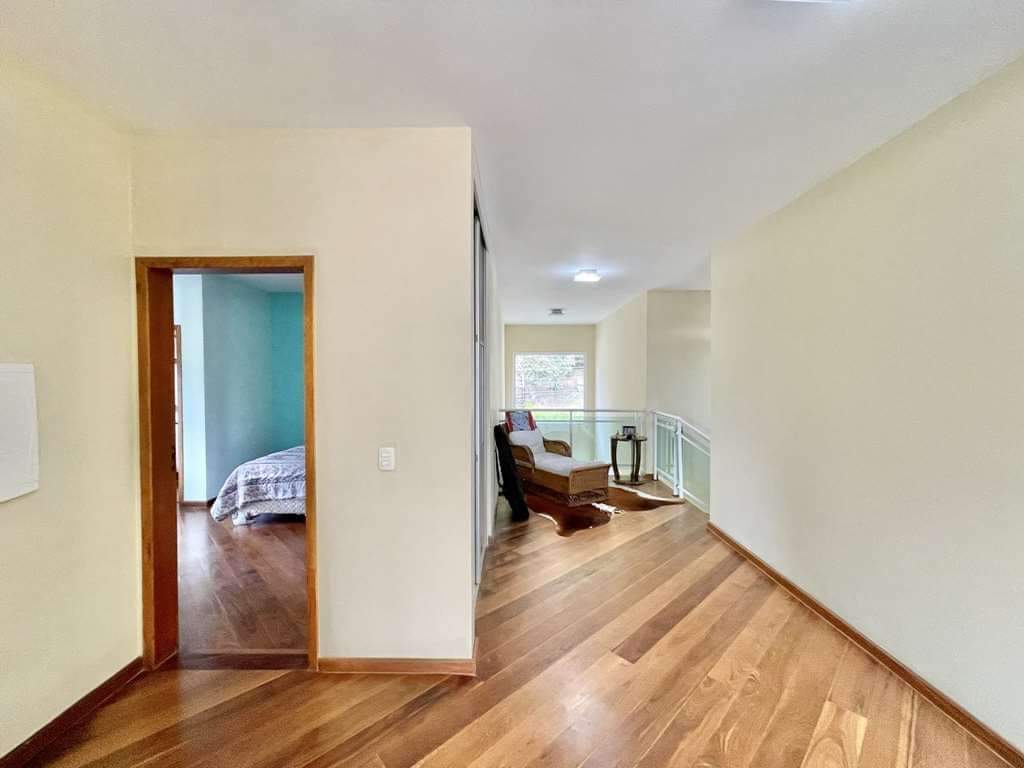 CASA EM CONDOMÍNIO
