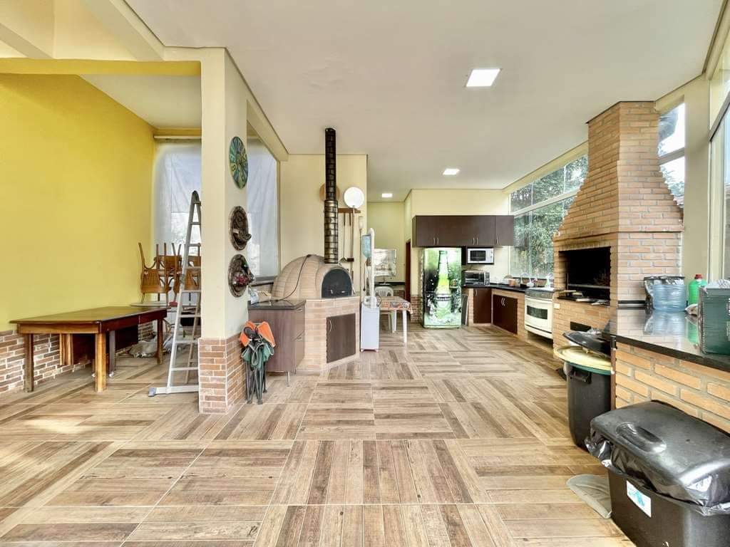CASA EM CONDOMÍNIO