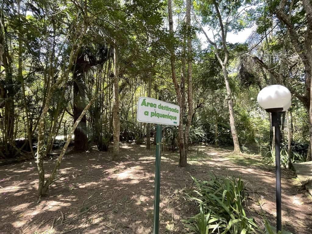 CASA EM CONDOMÍNIO