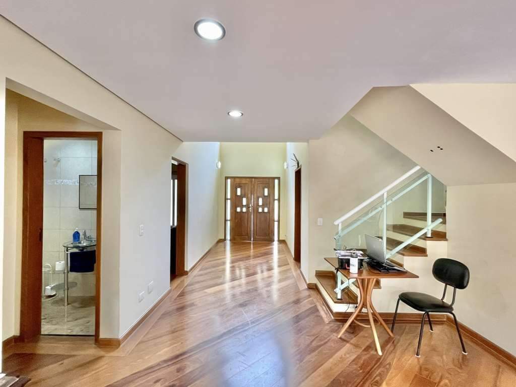 CASA EM CONDOMÍNIO