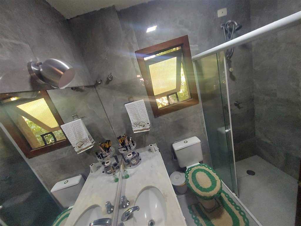 CASA EM CONDOMÍNIO