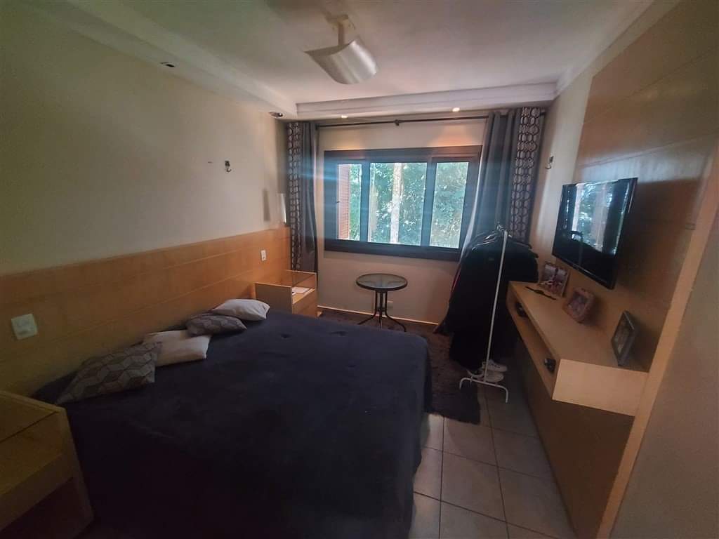 CASA EM CONDOMÍNIO