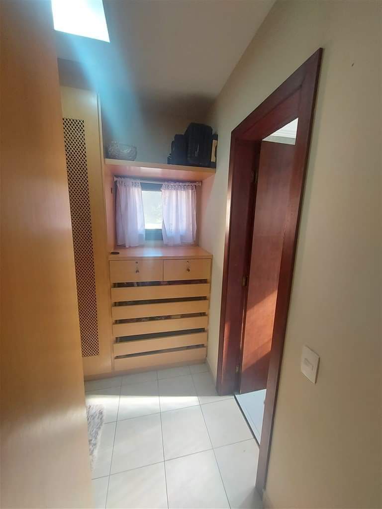 CASA EM CONDOMÍNIO