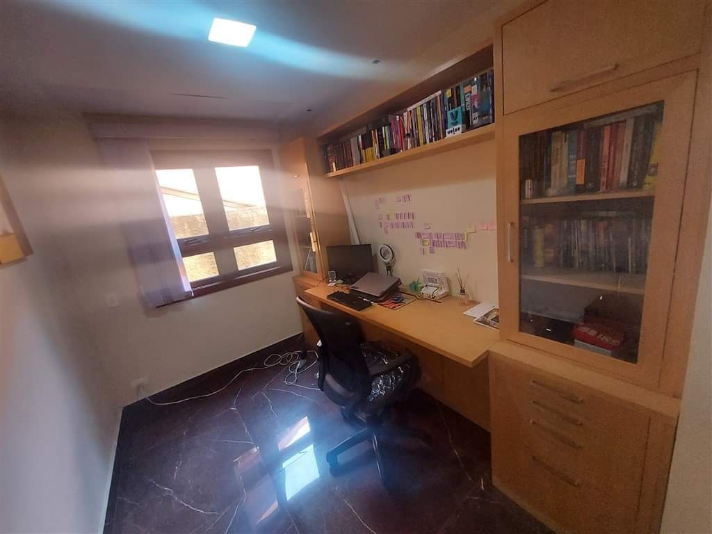 CASA EM CONDOMÍNIO