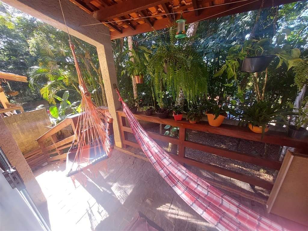 CASA EM CONDOMÍNIO