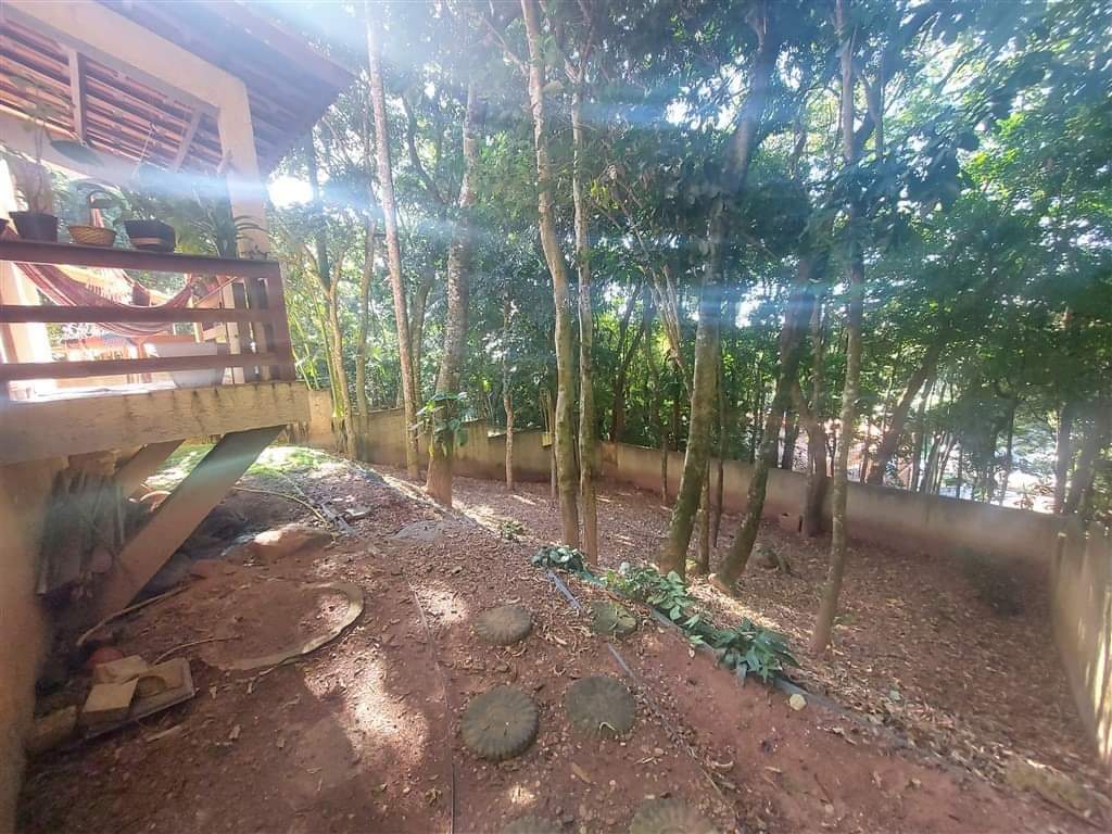 CASA EM CONDOMÍNIO