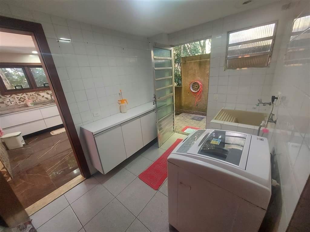 CASA EM CONDOMÍNIO