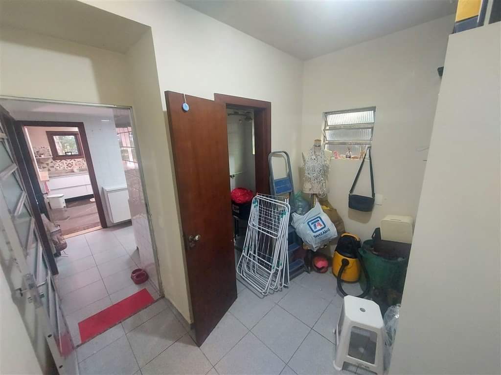 CASA EM CONDOMÍNIO